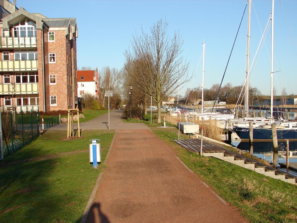Ferienwohnung Direkt Am Ryck- Naehe Uni Und Kliniken Greifswald Extérieur photo